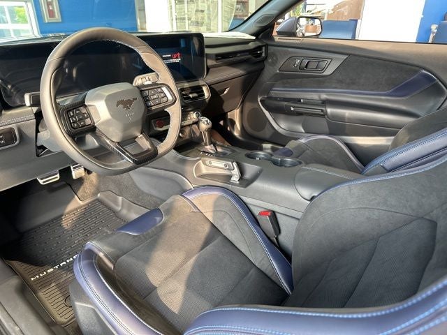 2025 Ford Mustang Dark Horse