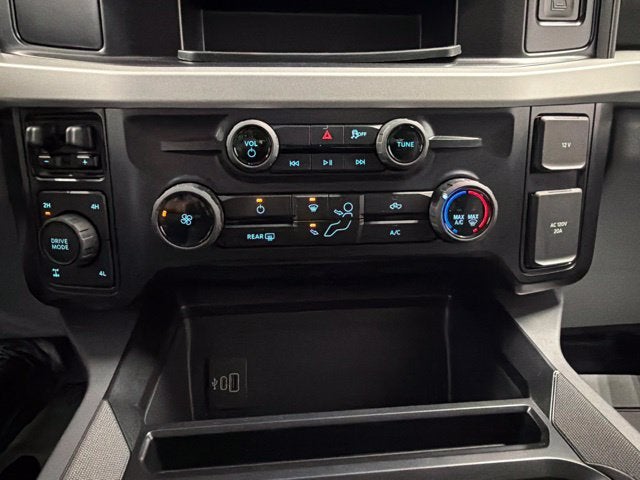 2027 Ford F-250SD XLT