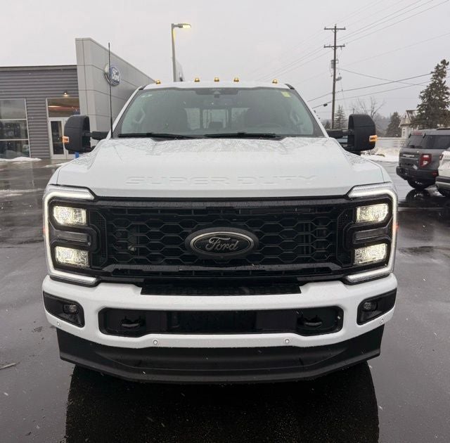2025 Ford F-350SD Lariat