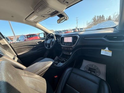 2023 GMC Acadia AT4