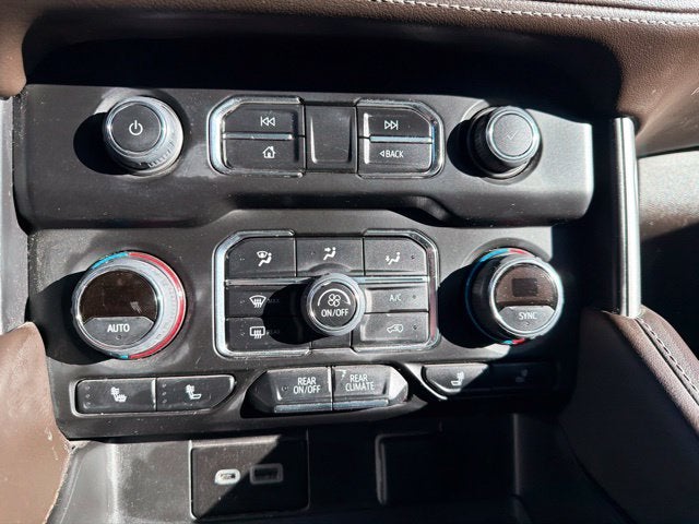 2022 Chevrolet Suburban LT
