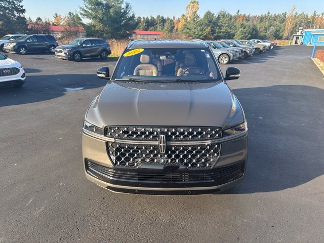 2025 Lincoln Navigator L Black Label