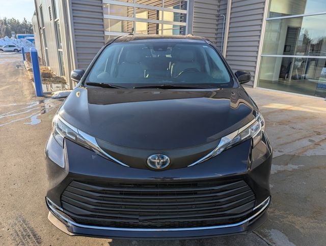 2021 Toyota Sienna XLE 7 Passenger