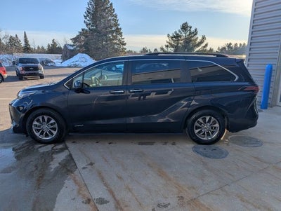 2021 Toyota Sienna XLE 7 Passenger