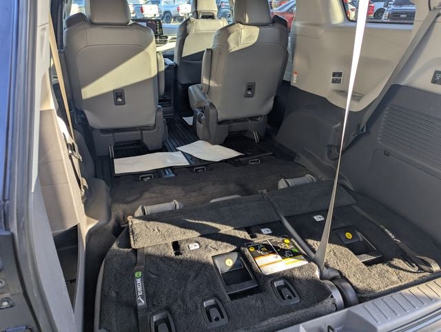 2021 Toyota Sienna XLE 7 Passenger
