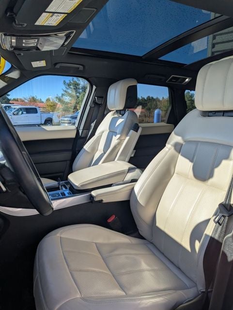 2022 Land Rover Range Rover Sport HSE Silver Edition